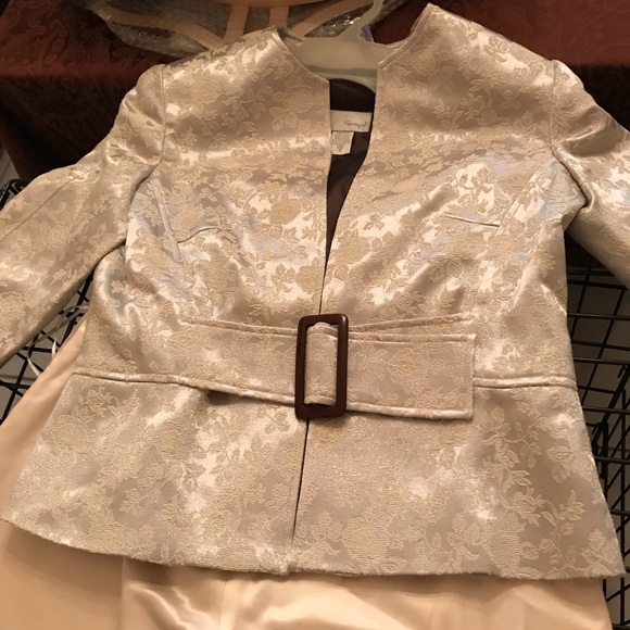 Jacket size 10 and pants size 8 set from spiegel. - Picture 2 of 5